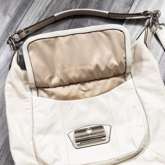 Coach Shoulder Bag Purse - Leather Cream/Beige - Picture 4 of 16